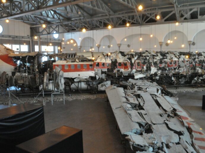 Strage di Ustica, L’Espresso: “L’aereo fu centrato da un caccia Usa che inseguiva un Mig libico”