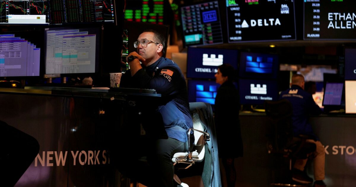 Rendimento dei titoli trentennali Usa al 5% e oro al massimo storico: cresce la tensione sui mercati globali Rendimento dei titoli trentennali Usa al 5% e oro al massimo storico: cresce la tensione sui mercati globali