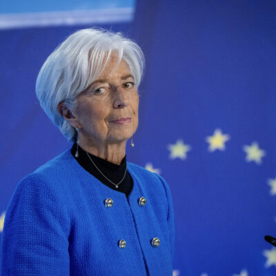 Copertina di Ft: “La presidente della Bce Lagarde guadagna oltre 700mila euro, quattro volte il presidente della Fed”