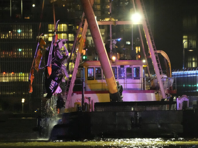 Elicottero nel fiume Hudson: tra le vittime un alto dirigente di Siemens, sua moglie e i loro tre figli