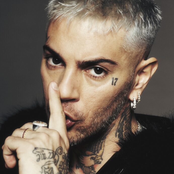 “Non fate l’elemosina sui social, chiedendomi soldi. Non rompetemi le scatole. Ho tante persone a cui pensare prima di voi”: Emis Killa si sfoga con i fan