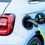 Copertina di Arrivano i nuovi incentivi per le auto elettriche: chi potrà avere il bonus e come fare domanda
