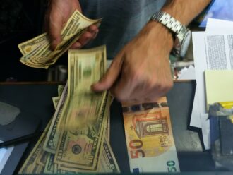 I dazi segneranno la fine del dollaro come valuta di riserva mondiale?