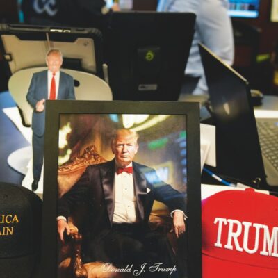 Copertina di Dazi, la settimana fol le di Trump: cos’è successo