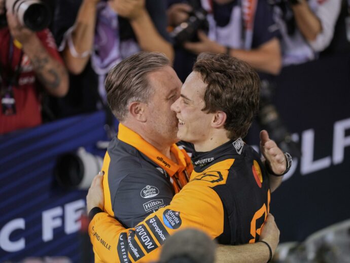 Piastri domina in Bahrein, Norris ne combina di ogni: la lotta tra McLaren per il Mondiale ha un favorito?