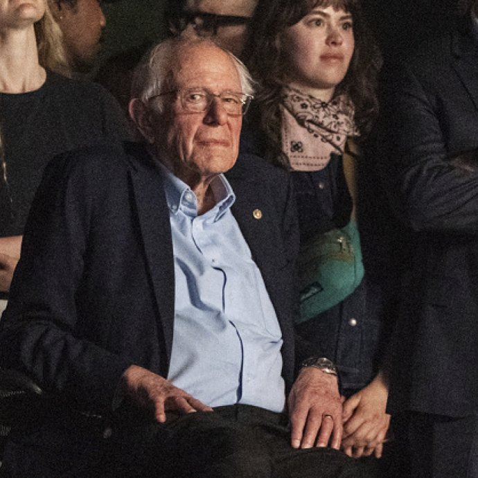 Bernie Sanders accende il Coachella: “Alzatevi e schieratevi contro i miliardari, le compagnie di assicurazione sanitaria e l’attuale amministrazione”