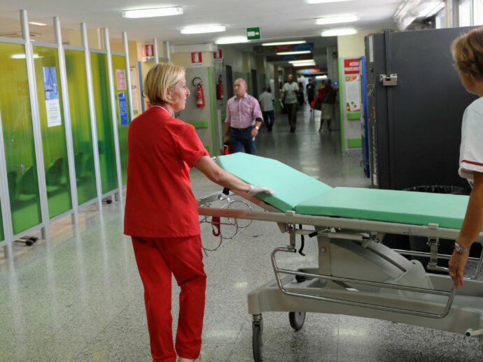 Sanità. Così la compossibilità può ridarci il diritto alla salute, dimezzato dalle politiche neoliberiste