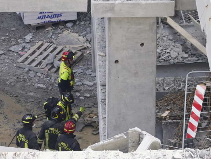 Morti nel cantiere Esselunga a Firenze: ai domiciliari l’ex ad dell’azienda che costruì la trave del crollo