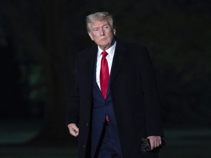 Trump: “Zelensky e Biden pessimi. Tutti da condannare, anche Putin”. E annuncia “proposte per la pace a breve”