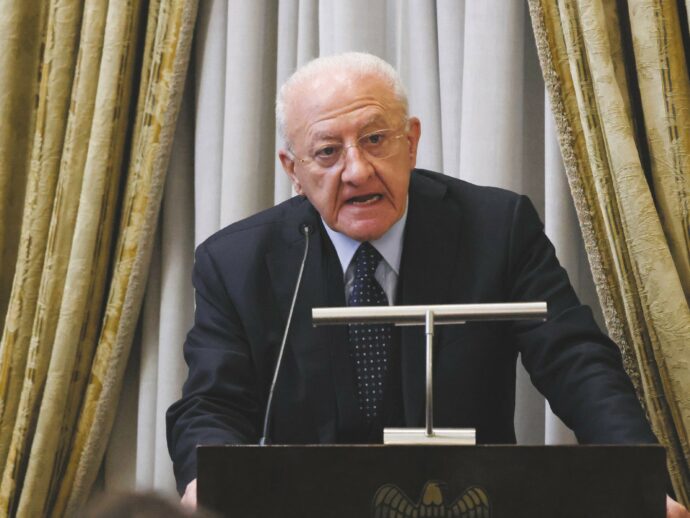 Dopo-De Luca, i dem campani in blocco: “Il candidato lo indichino i Cinque Stelle”