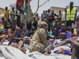 Tre anni di guerra in Sudan, la denuncia di Medici Senza Frontiere: “Silenzio e negligenza internazionale per la crisi umanitaria più grande al mondo”