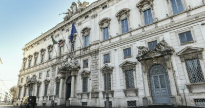 Copertina di Per la Consulta l’addizionale provinciale all’accisa sull’energia era incostituzionale: cosa cambia