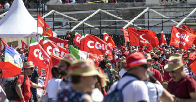 Copertina di L’aggressione fascista a Sestri Ponente “è inventata”: sindacalista genovese indagato per simulazione di reato