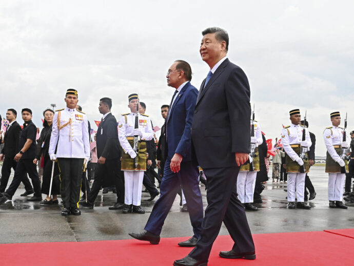 Il Fatto di domani. Dazi, la Cina contrattacca e blocca l’acquisto di jet Boeing. L’Ue vuole trattare ma gli Usa non ritirano le misure. Guerra Russia-Ucraina, Washington non firma il documento per condannare la strage di Sumy