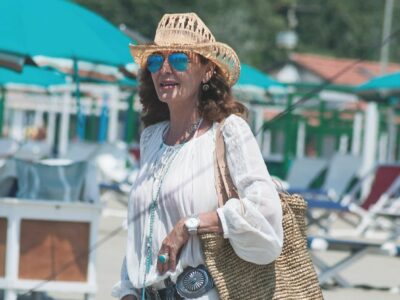 Copertina di Santanchè, a Visibilia i conti delle sue vacanze al Twiga