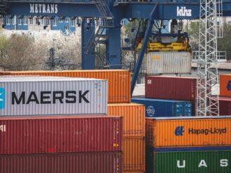 Copertina di Nel 2025 l’export torna positivo (grazie all’aumento dei prezzi). A dicembre boom dell’import dagli Usa