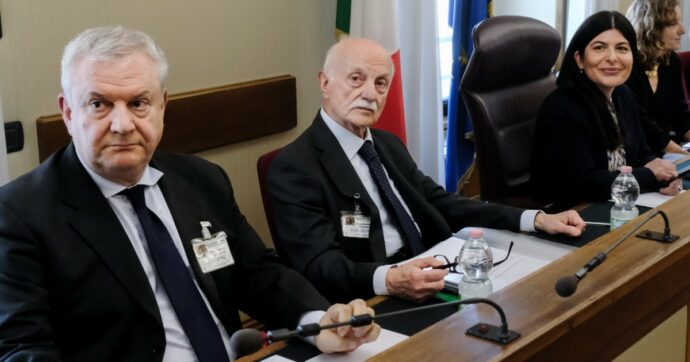 Alla Procura di Firenze suggerisco: invii all’Antimafia le intercettazioni del generale Mori