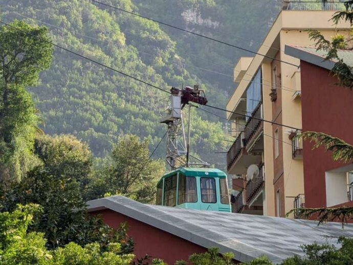 Funivia di Mezzocorona bloccata nel giorno di Pasqua: 12 persone sospese nel vuoto