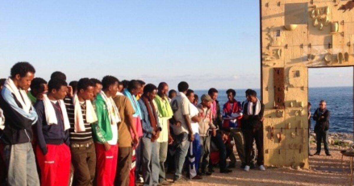 dieci anni da Ilfattoquotidiano.it a dieci anni dal peggior naufragio di migranti nel mediterraneo ancora non abbiamo i nomi la nostra proposta