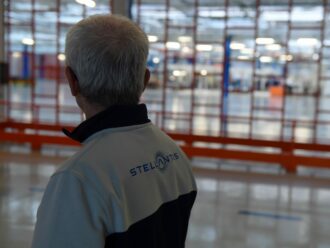 Il ‘rilancio’ di Stellantis: Cassino chiude fino al 5 maggio e cassa integrazione ad Atessa. “Si va verso nuovi esuberi”