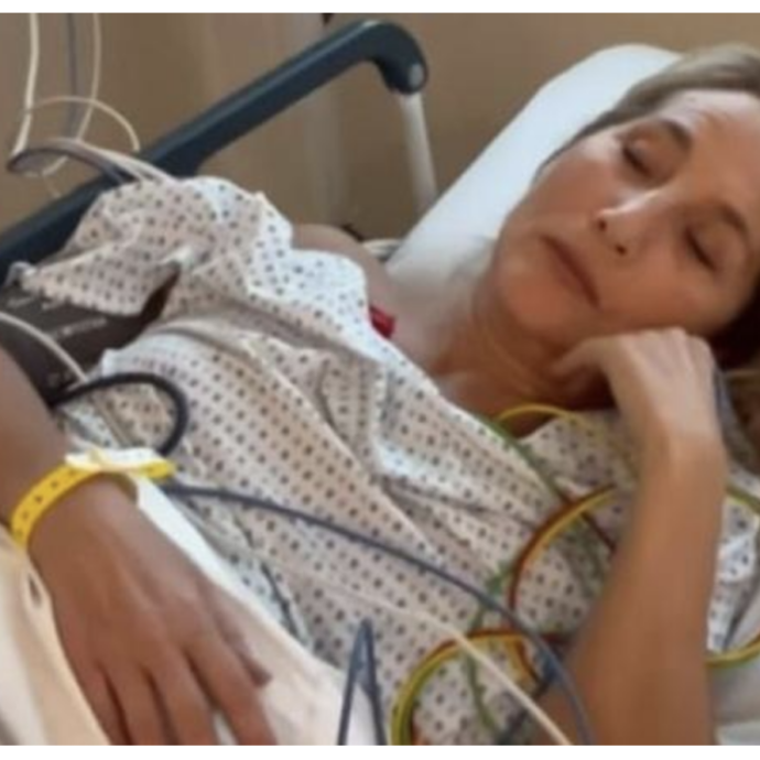 Jo Squillo ricoverata in ospedale, il video che allarma i fan: “È andato tutto bene”