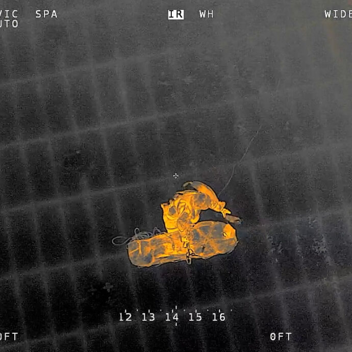 Uomo ferito a bordo di una nave Cargo: il recupero con elicottero al largo del porto di Arbatax – Video