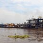 Copertina di Congo, imbarcazione prende fuoco e si ribalta: almeno 145 morti, decine di feriti