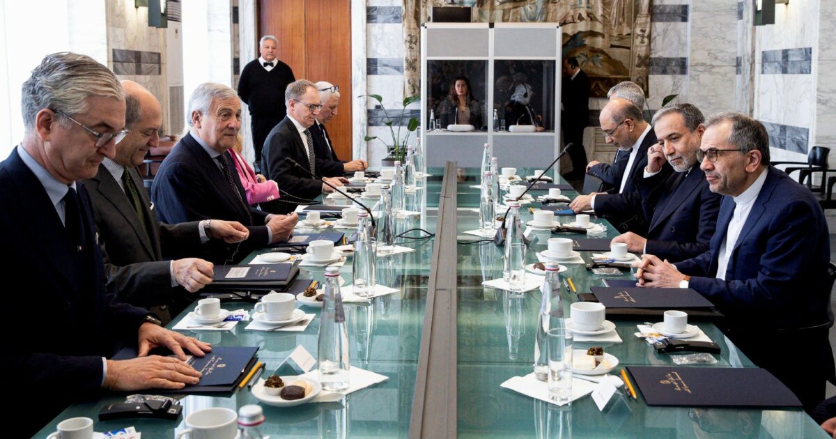 “Motivi logistici”, il quarto round dei colloquio Usa Iran rinviato a data da destinarsi “Motivi logistici”, il quarto round dei colloquio Usa Iran rinviato a data da destinarsi