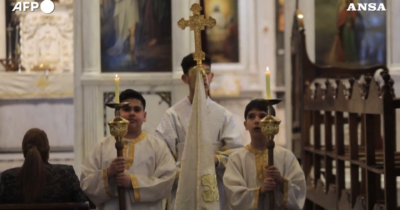 Copertina di Siria, i cristiani celebrano la prima Pasqua dopo la caduta di Assad: il video da Damasco