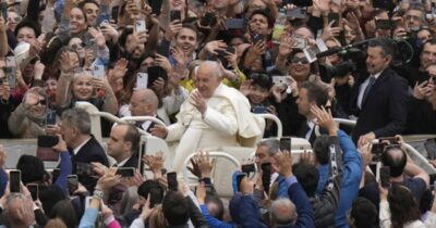 Copertina di Il turco, il trolley  e le armi: “Nessun attentato al Papa”