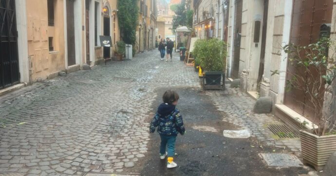 Roma, svegliati di notte: “Arriva Vance, via le macchine”