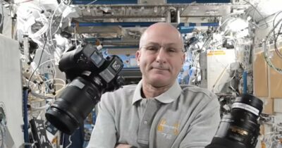 Copertina di È tornato sulla Terra per festeggiare il suo 70esimo compleanno: ecco chi è Donald Pettit, l’astronauta più anziano della Nasa