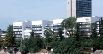 Anche la svizzera Roche pronta a investire 50 miliardi negli Usa. Ecco le aziende che cedono ai diktat di Trump