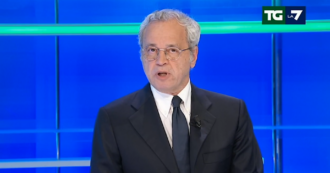 Copertina di Mentana si commuove nel leggere il testamento di Papa Francesco: “Impossibile non emozionarsi” – Video