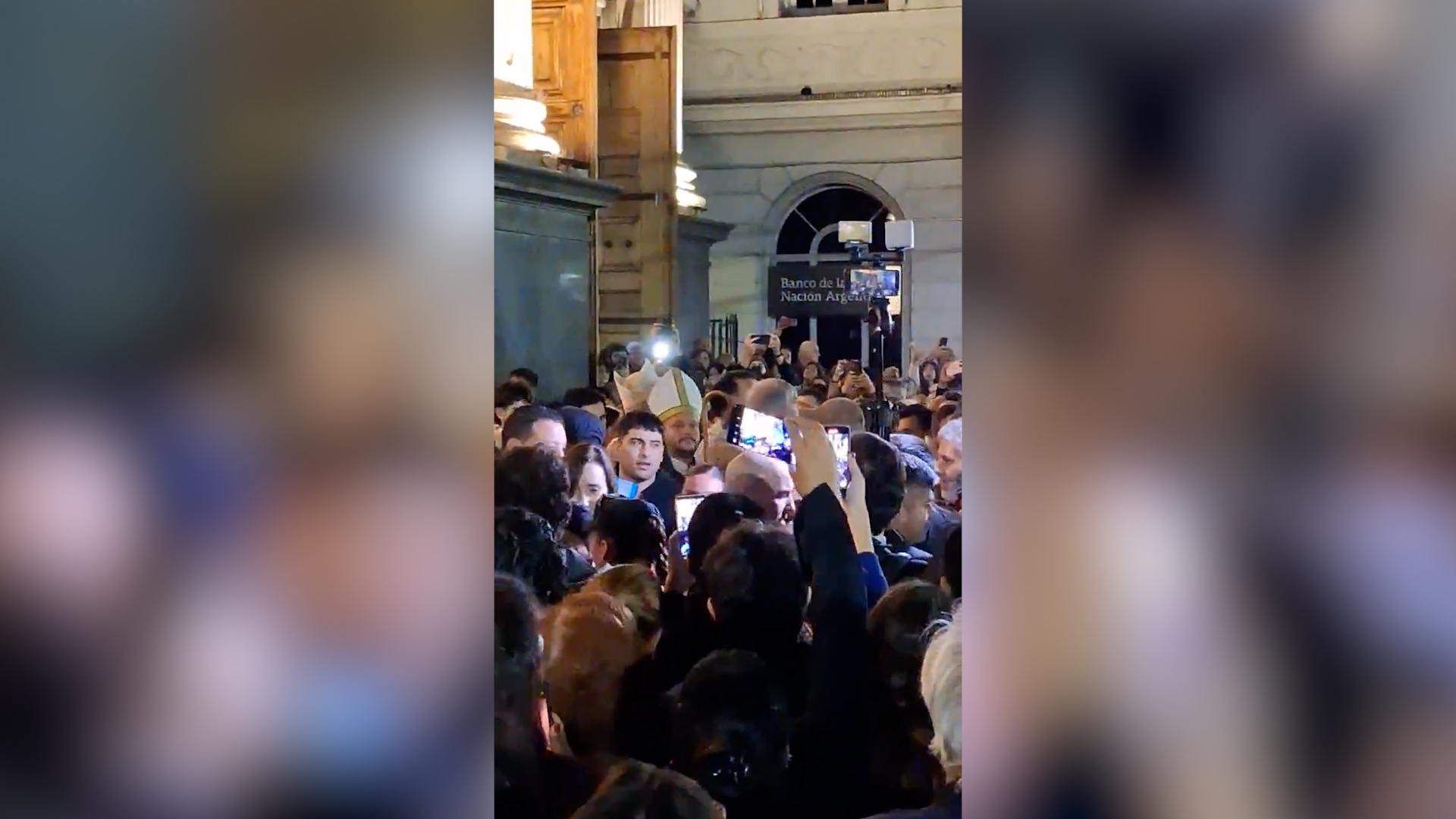 nazista vai via la vice di milei victoria villaruel contestata all uscita dalla messa di suffragio per il papa da Ilfattoquotidiano.it nazista vai via la vice di milei victoria villaruel contestata all uscita dalla messa di suffragio per il papa