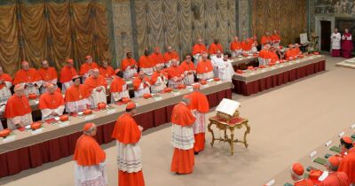 Copertina di Il “partito africano” spinge Besungu, il Francesco nero