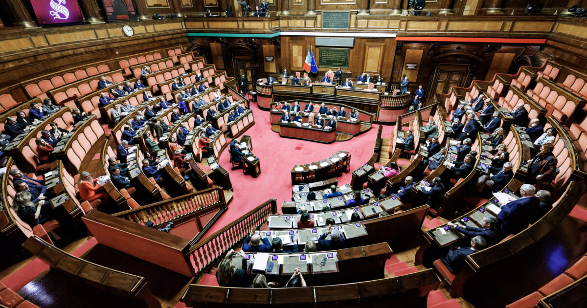 Senato, nessuna informativa del governo su Gaza. Proteste delle opposizioni: M5s non vota il calendario