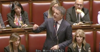 Copertina di Papa, Renzi: “Non merita lacrime dei farisei, si commuovono e non ricordano le sue parole sui migranti”
