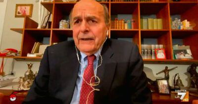 Copertina di Bersani a La7: “Sobrietà per il 25 aprile? Il governo è talmente sobrio che non ha mai partecipato a una sola celebrazione”
