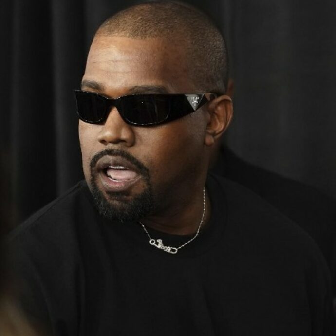“Ho fatto se**o orale a mio cugino fino a 14 anni”: il post choc di Kanye West. E Bianca Censori commenta: “Era un segreto, doveva rimanere tra di noi”