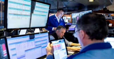 Copertina di Dazi: ora Trump parla di dialogo con la Cina, ma Bessent nega