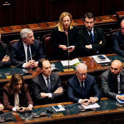 Copertina di Papa Francesco, Schlein e Conte contro gl’ipocriti. Il ricordo del pontefice diventa duello