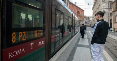 Copertina di Roma, il funerale del Papa ferma in parte il trasporto pubblico: tutte le linee coinvolte