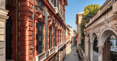 Copertina di Genova, i palazzi nobiliari aprono le porte per due weekend: la nostra guida per scoprire le meraviglie nascoste del centro storico (e non solo)