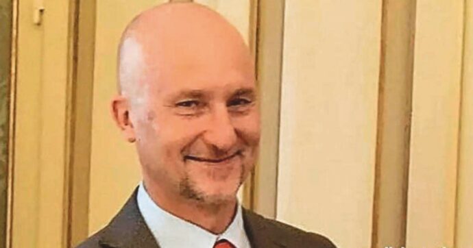 Francesco “Antipapa”, rimosso il dirigente