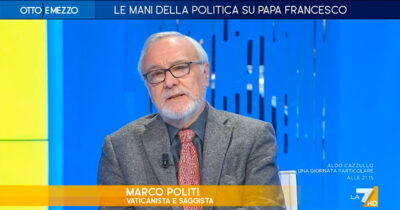 Copertina di Papa Francesco, il vaticanista Politi: “Irritanti le lodi del governo, Meloni parla di un forte legame mai esistito”. Su La7