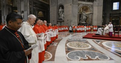 Copertina di Dai cardinali al “christian nationalism”: la galassia conservatrice Usa che non vuole un nuovo Bergoglio