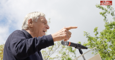 Copertina di 25 Aprile, Don Ciotti a Monte Sole: “Il Papa sarebbe felice di questa festa. Al suo funerale tanti ubriachi di potere”