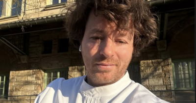 Copertina di “Mi chiamava put**na, alcolizzata e drogata. Mi ha morso fino a farmi sanguinare”: lo chef Jean Imbert accusato di violenza fisica e psicologica da 4 ex