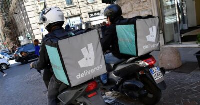 Copertina di DoorDash vuole Deliveroo: offerta da 3 mld di euro